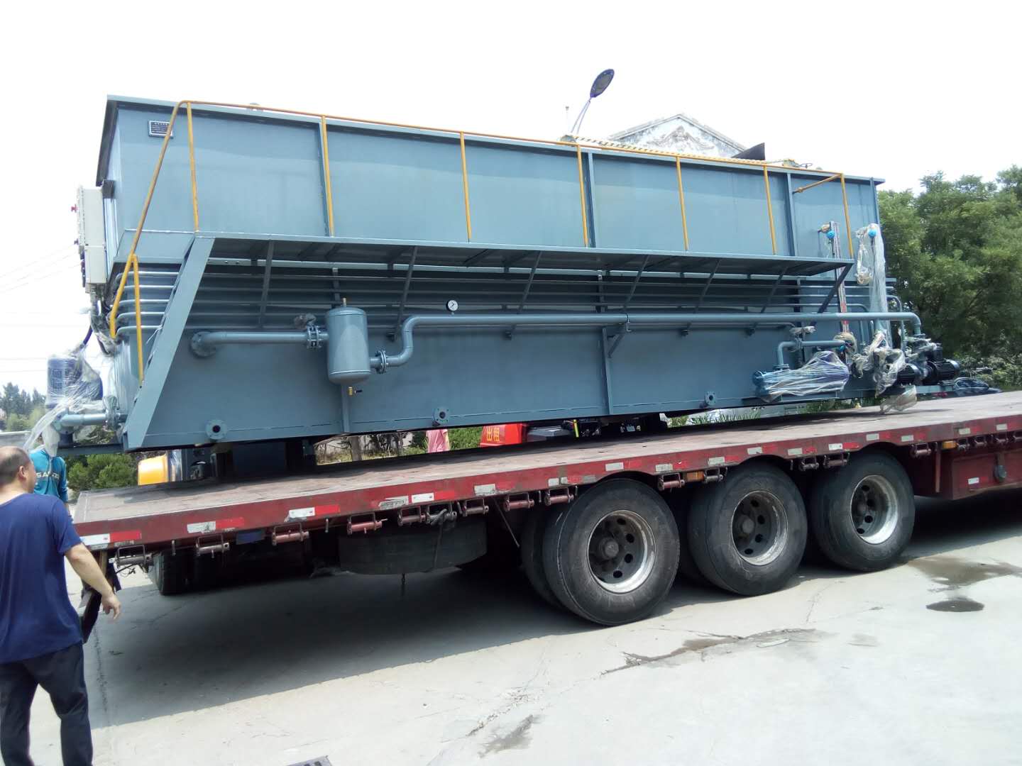山東<a href='http://www.sujiaofangsu.com/' target='_blank' title='氣浮機'><strong>氣浮機</strong></a>，山東<a href='http://www.sujiaofangsu.com/' target='_blank' title='氣浮機'><strong>氣浮機</strong></a>廠家，山東<a href='http://www.sujiaofangsu.com/' target='_blank' title='氣浮機'><strong>氣浮機</strong></a>廠，氣浮機，氣浮機產生大量白色泡沫